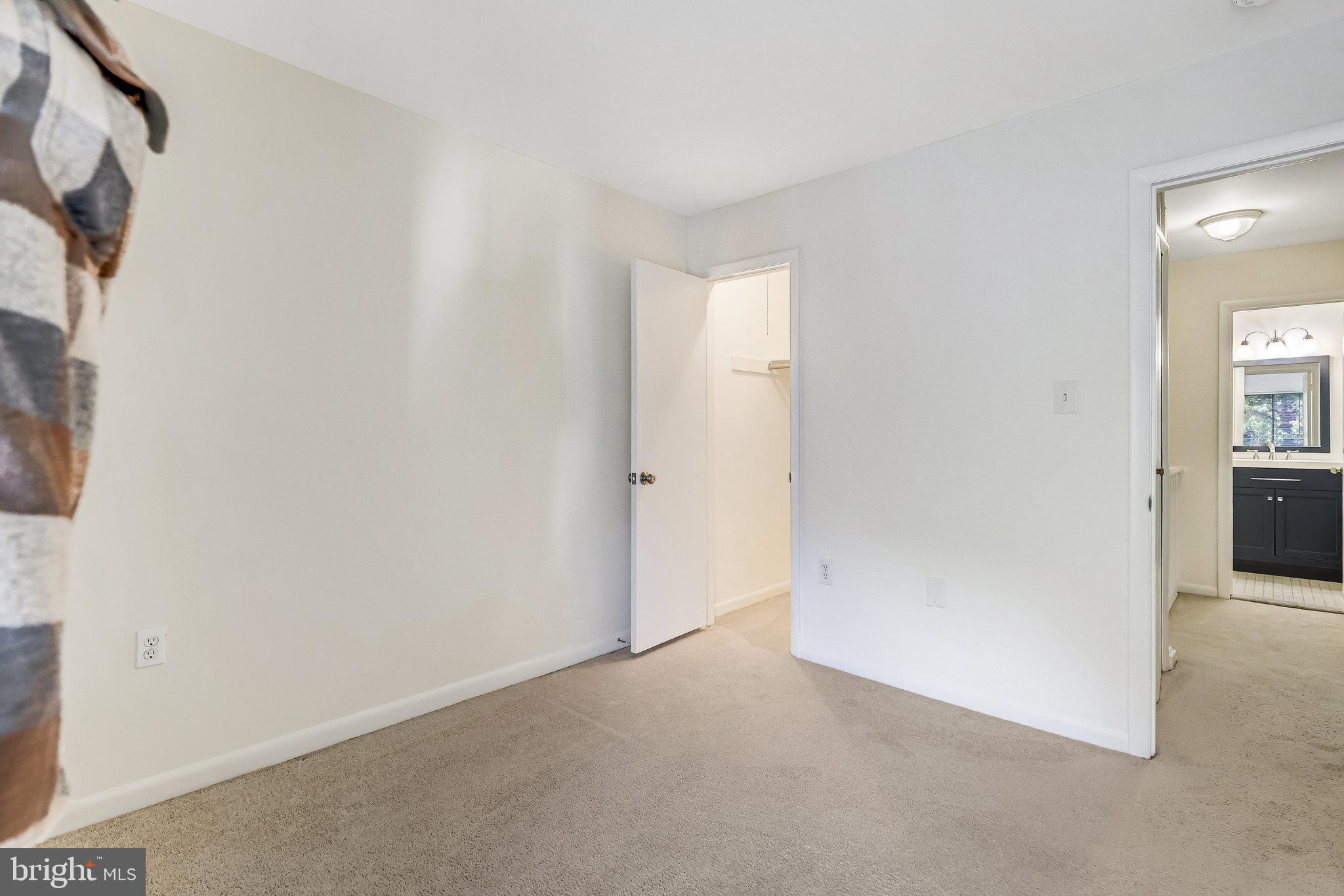 AMERICANA FAIRFAX - Residential Lease