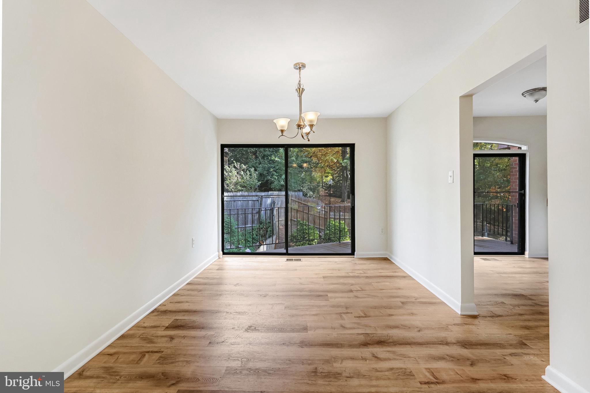 AMERICANA FAIRFAX - Residential Lease