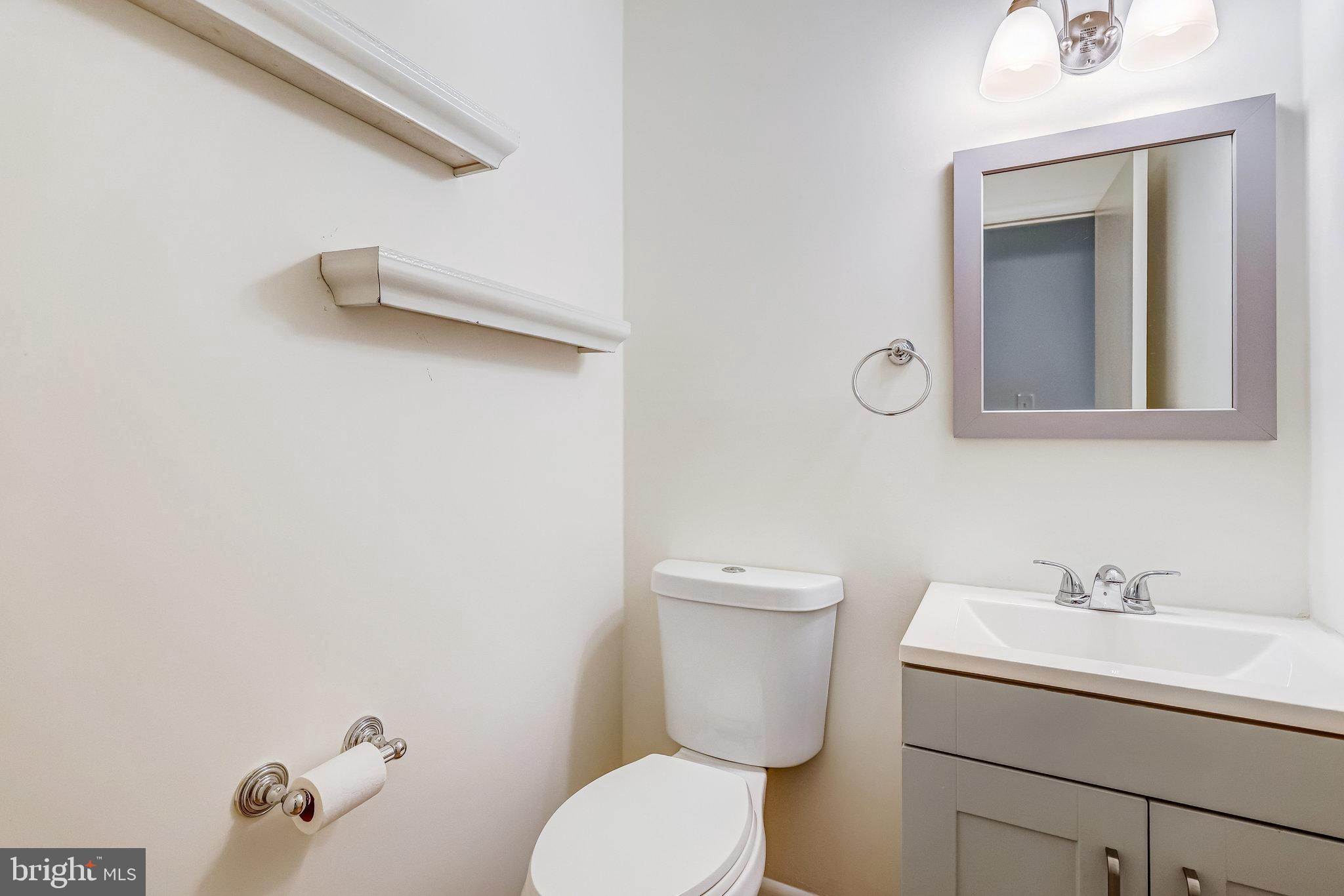 AMERICANA FAIRFAX - Residential Lease