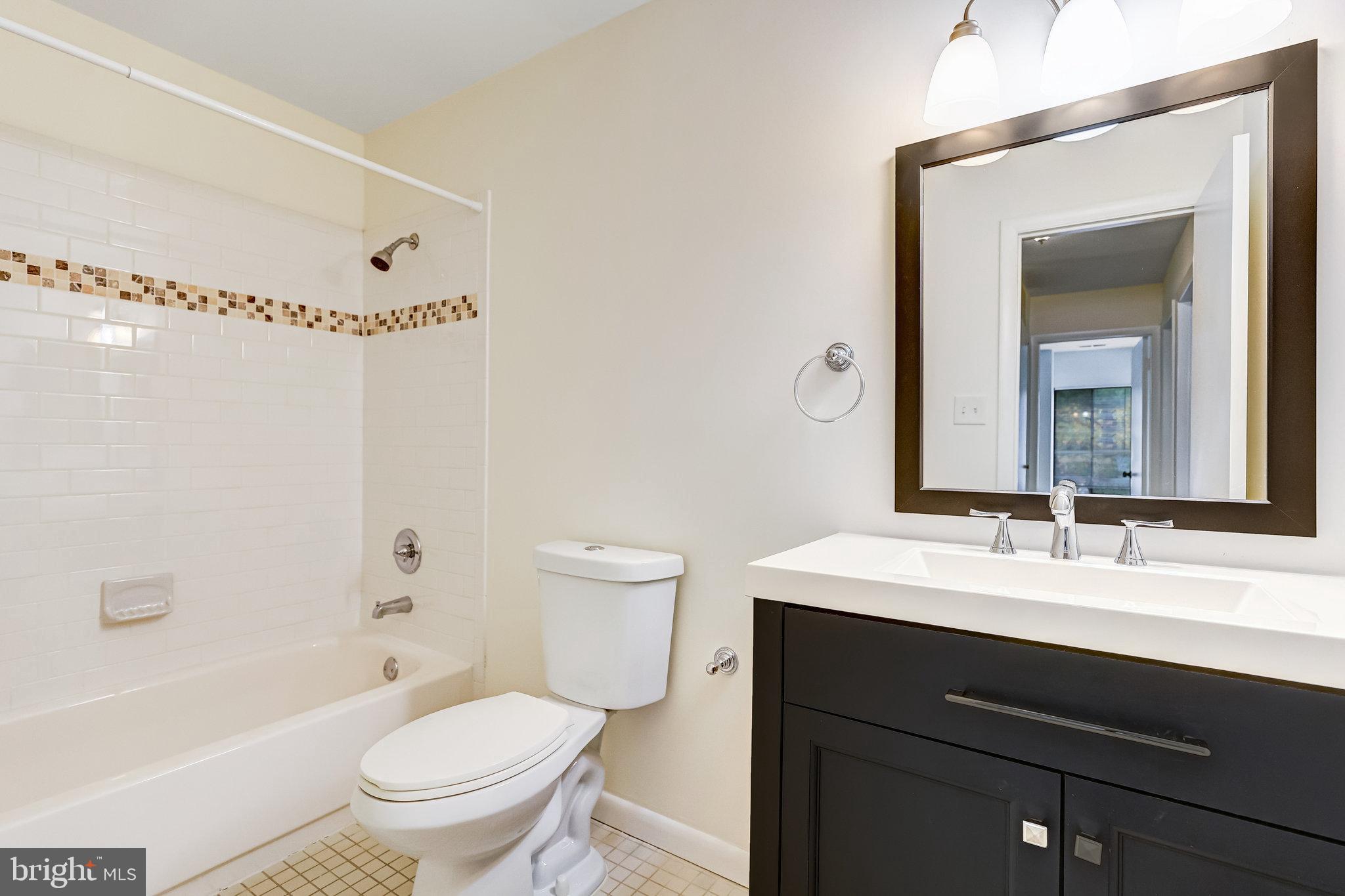 AMERICANA FAIRFAX - Residential Lease