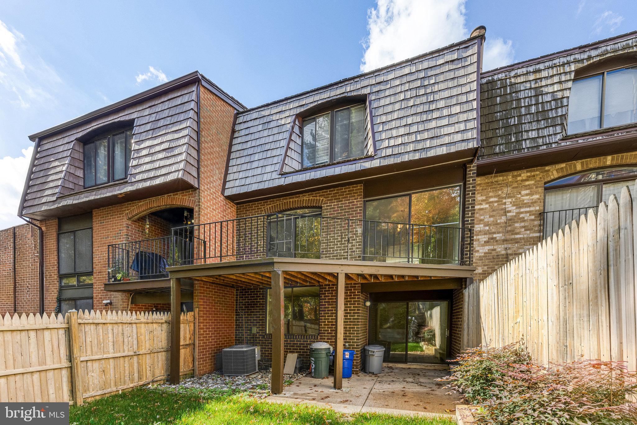 AMERICANA FAIRFAX - Residential Lease