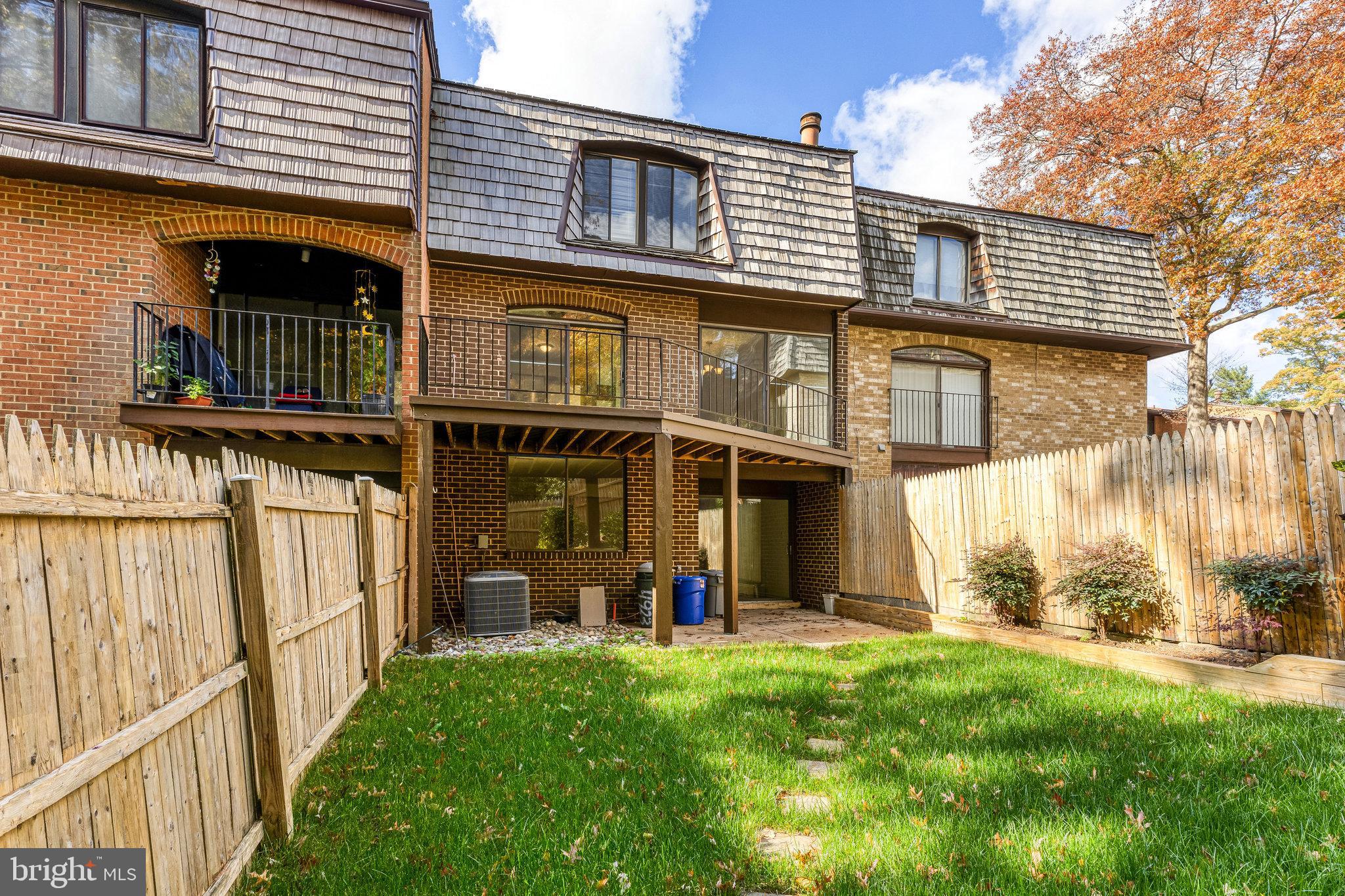 AMERICANA FAIRFAX - Residential Lease