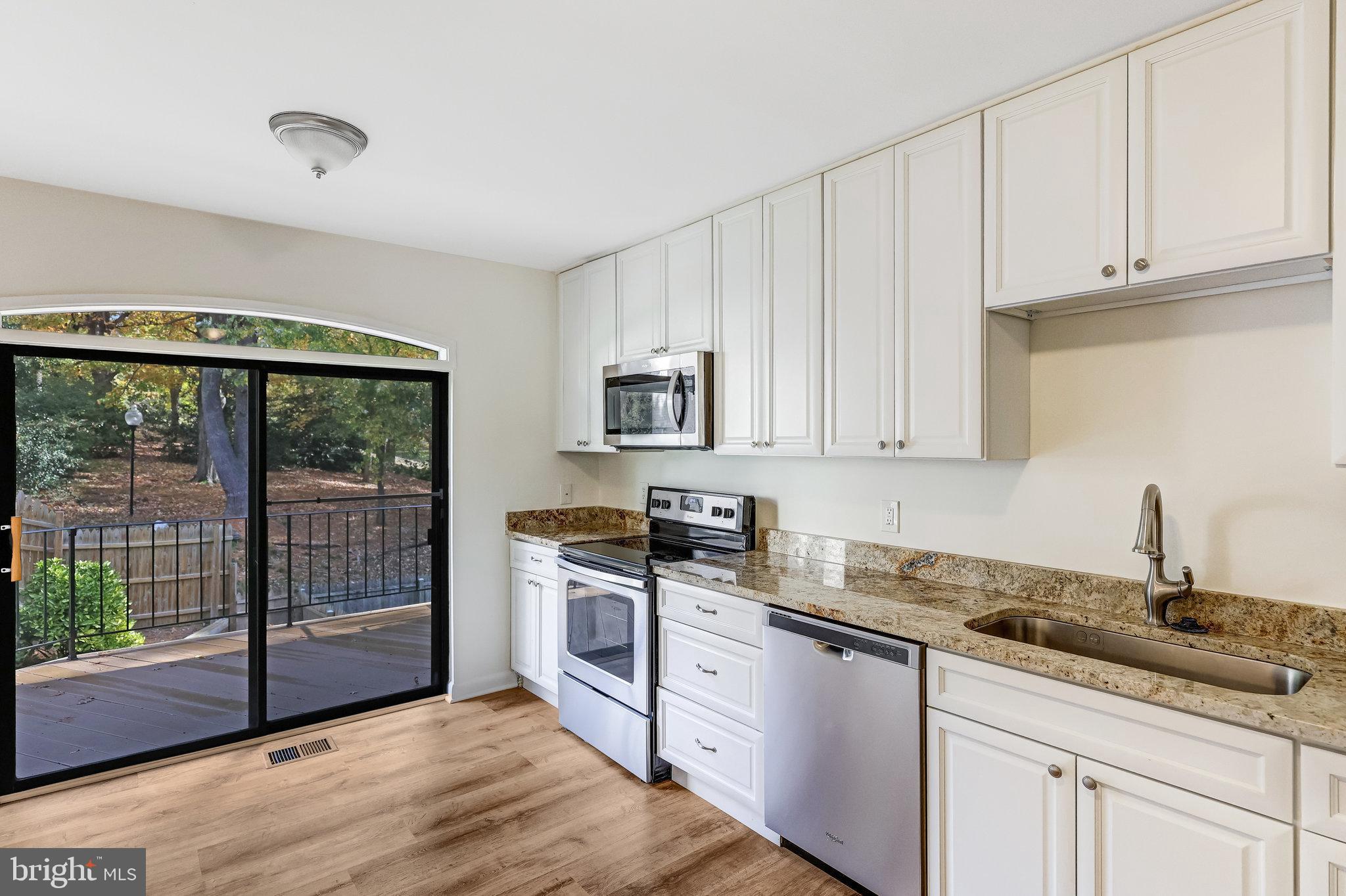 AMERICANA FAIRFAX - Residential Lease