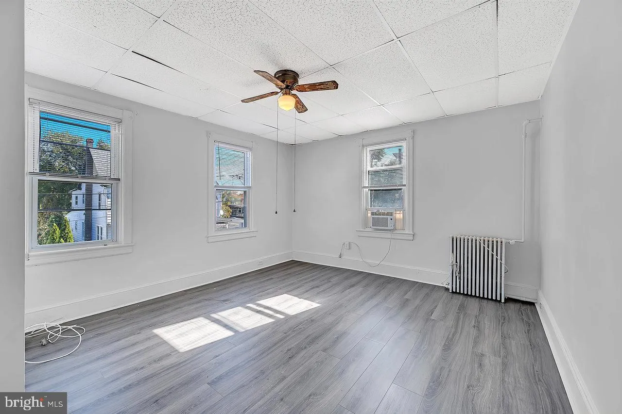 Beverly, New Jersey 08010, United States, 3 Bedrooms Bedrooms, ,1 BathroomBathrooms,Residential,Active,14709