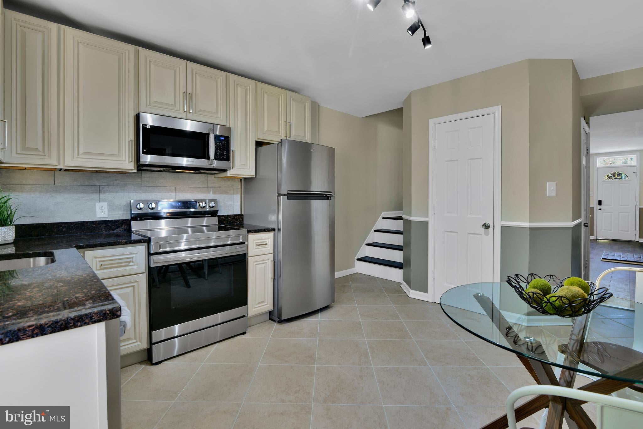 230 E 5TH STREET