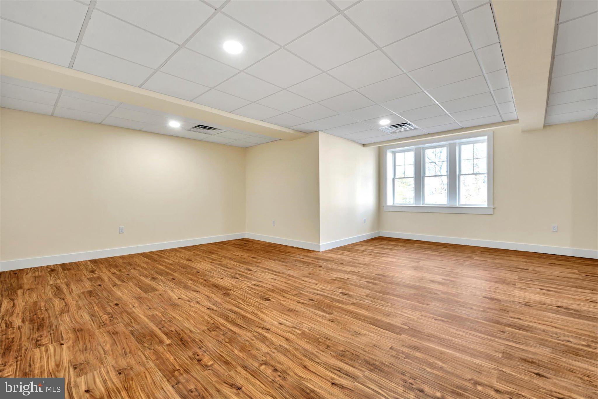 31 N SPRUCE STREET 101