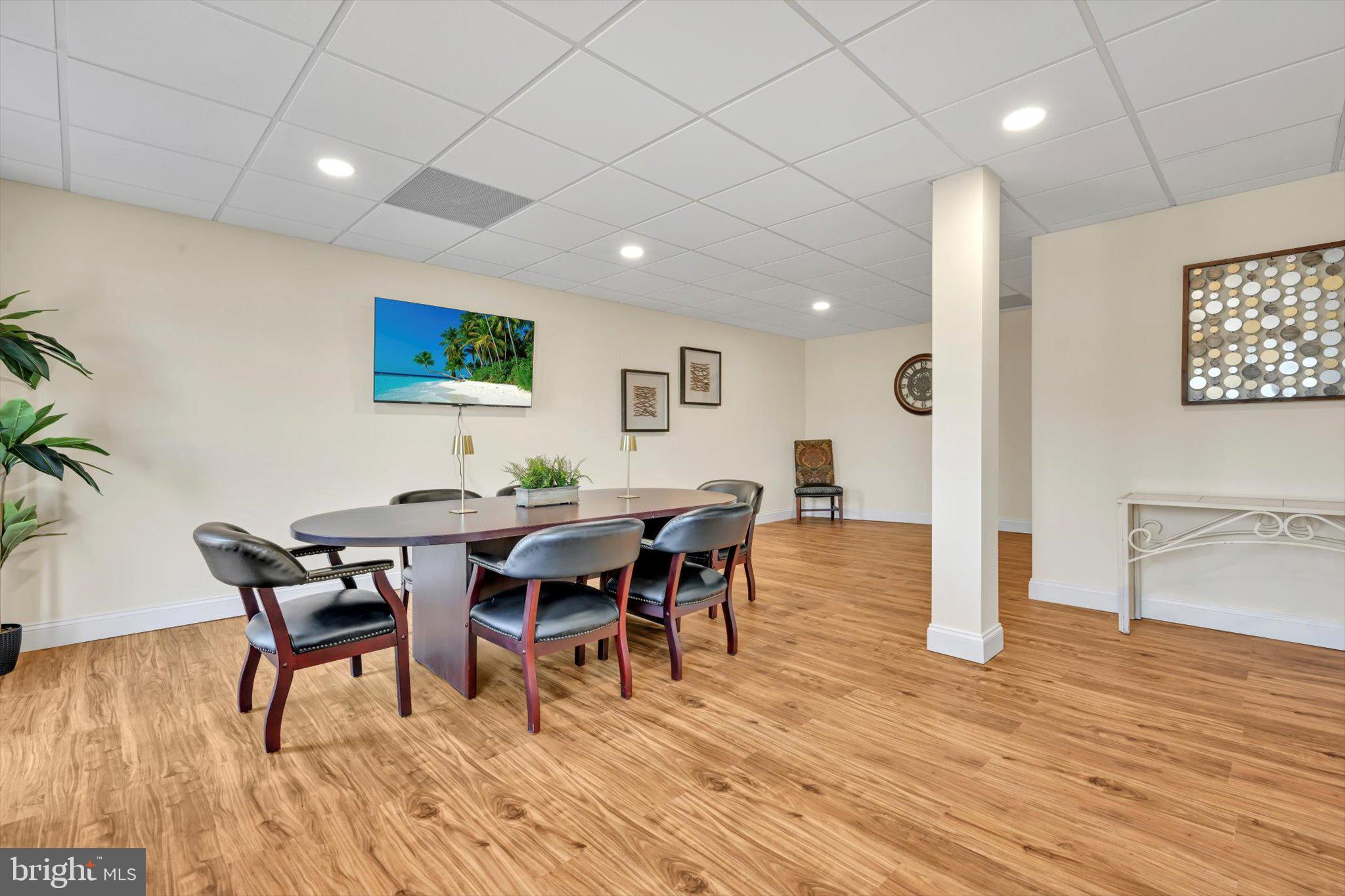 31 N SPRUCE STREET 101
