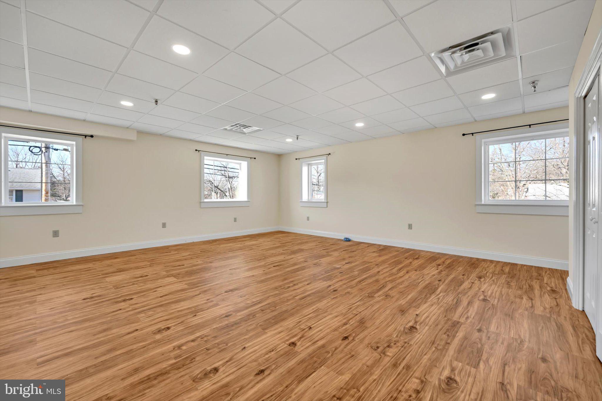 31 N SPRUCE STREET 101