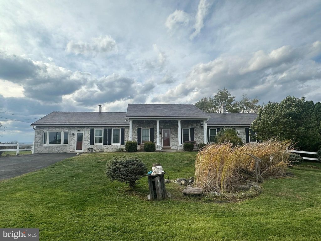 Photo of 3927 Molly Pitcher Hwy, CHAMBERSBURG, PA 17202 (MLS # PAFL2030498)