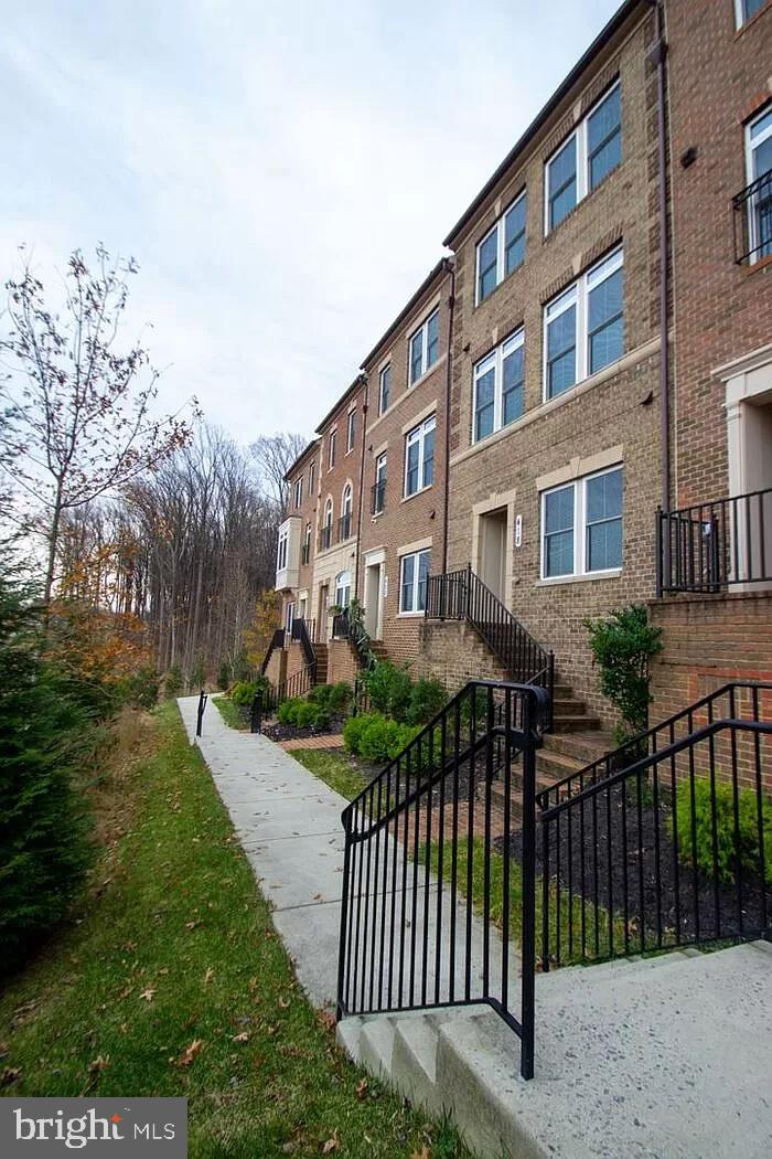 WATKINS MILL TOWN CENTER - Residential Lease