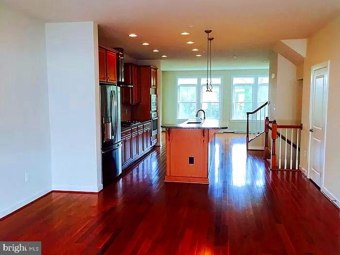 WATKINS MILL TOWN CENTER - Residential Lease