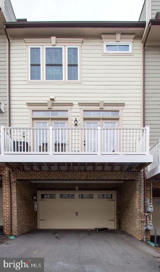 WATKINS MILL TOWN CENTER - Residential Lease