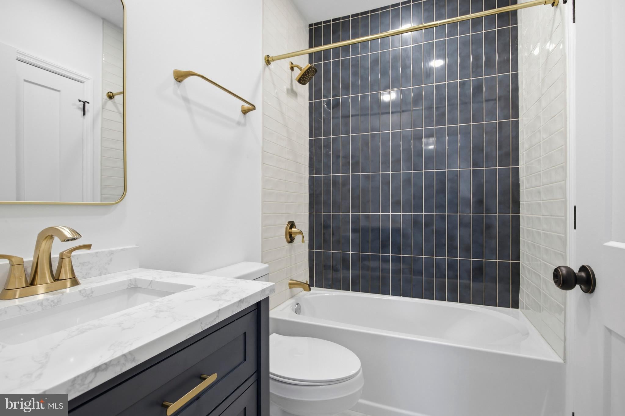 21 W FRONT STREET 2A