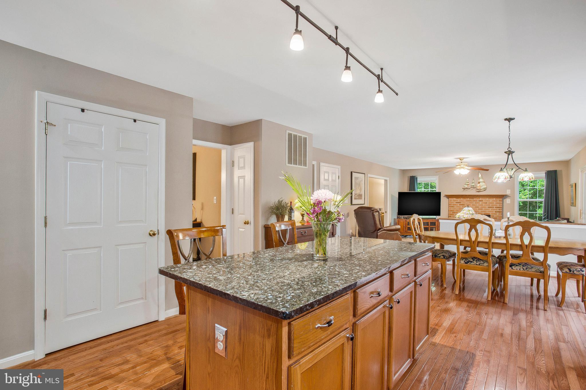 DRUM POINT - Residential