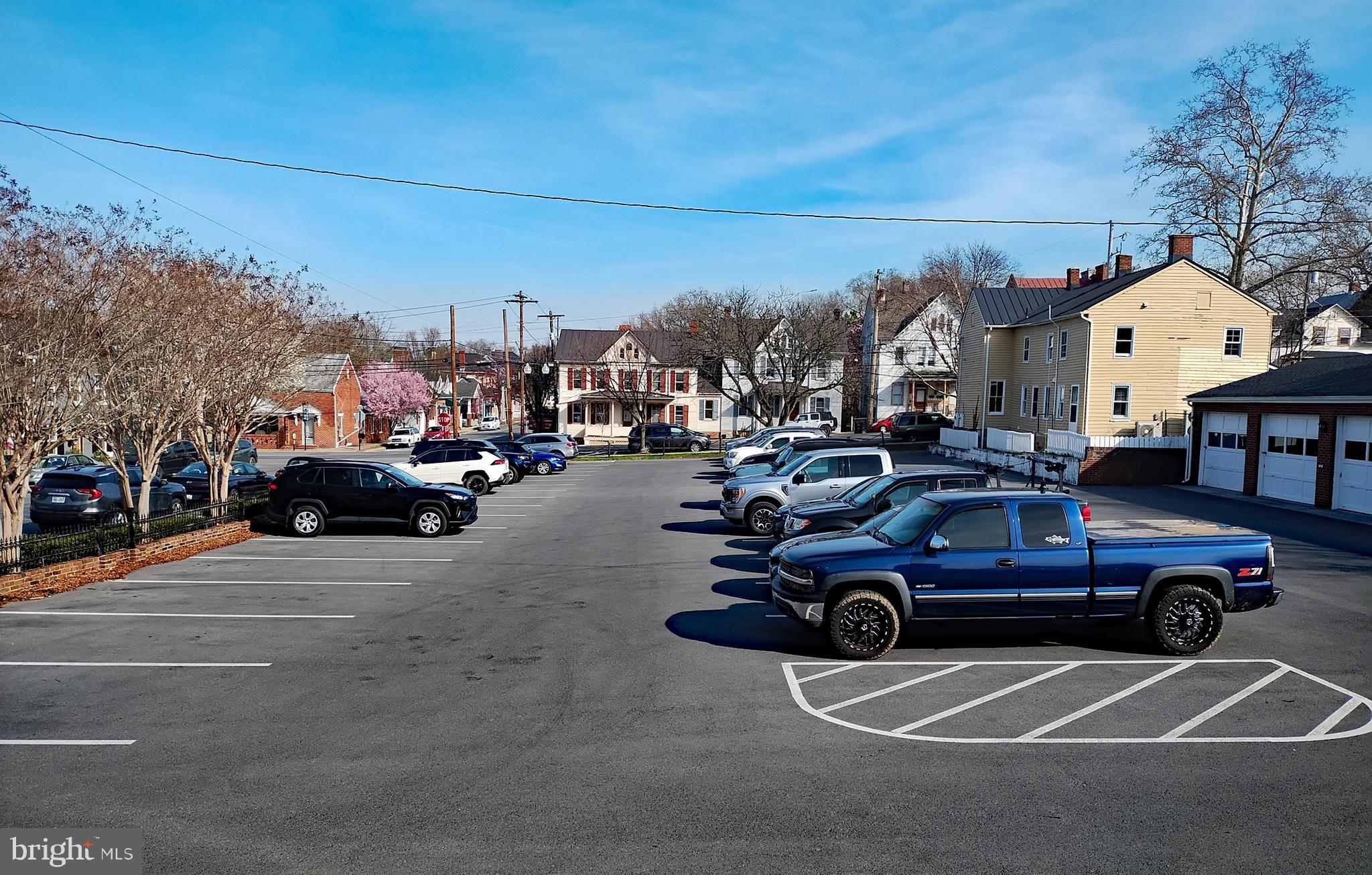 302 S LOUDOUN STREET