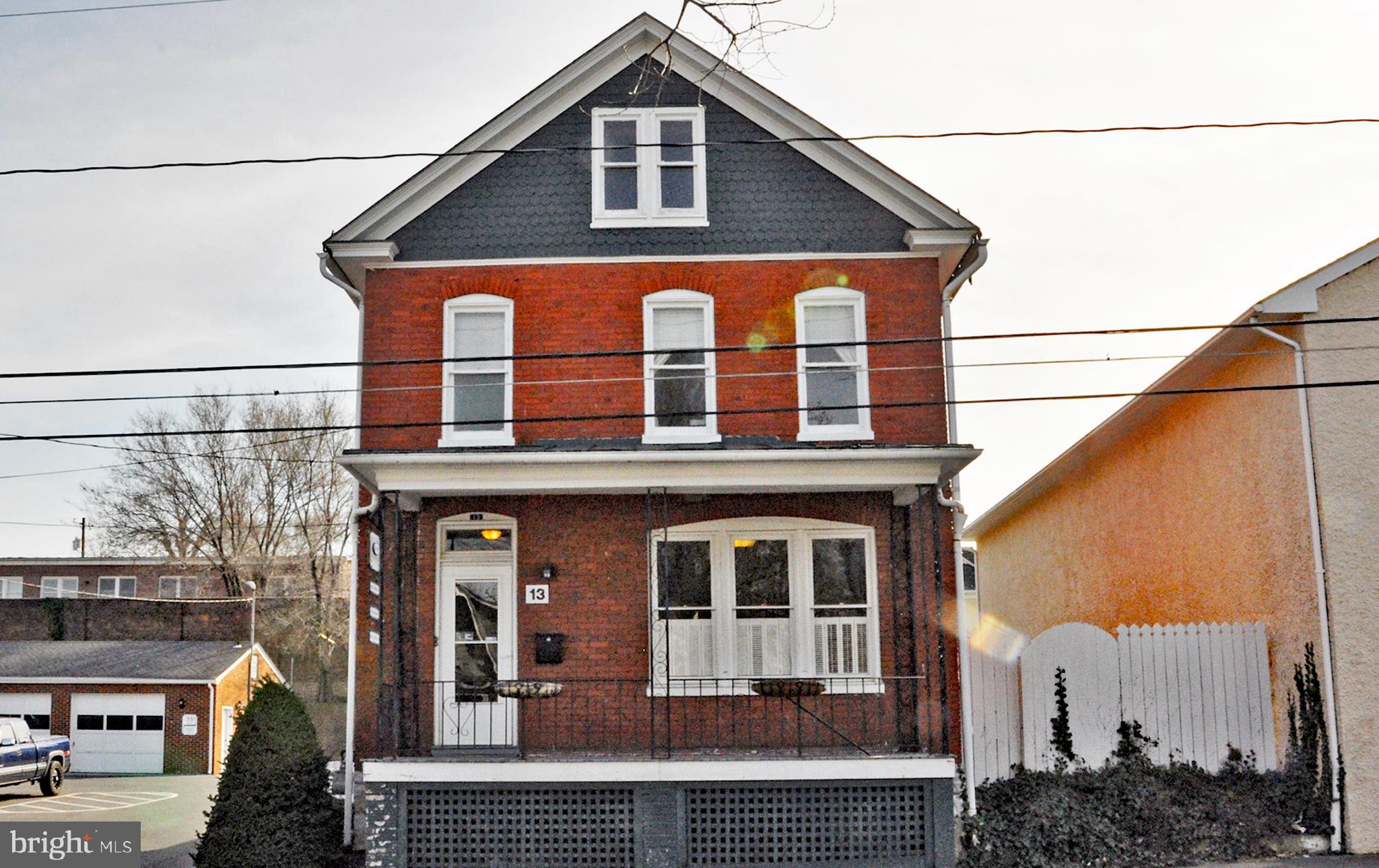 302 S LOUDOUN STREET