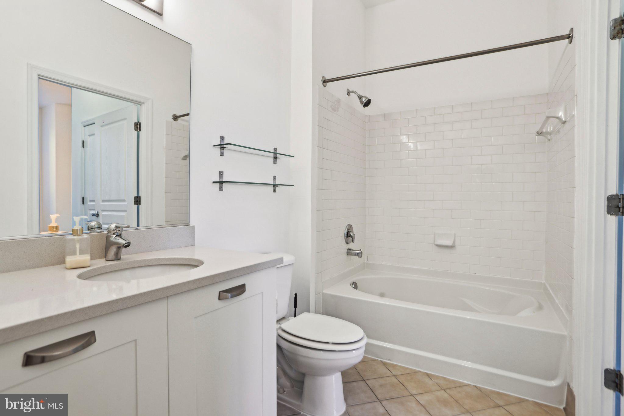 MIDTOWN ALEXANDRIA STATION CONDOMINIUM - Residential