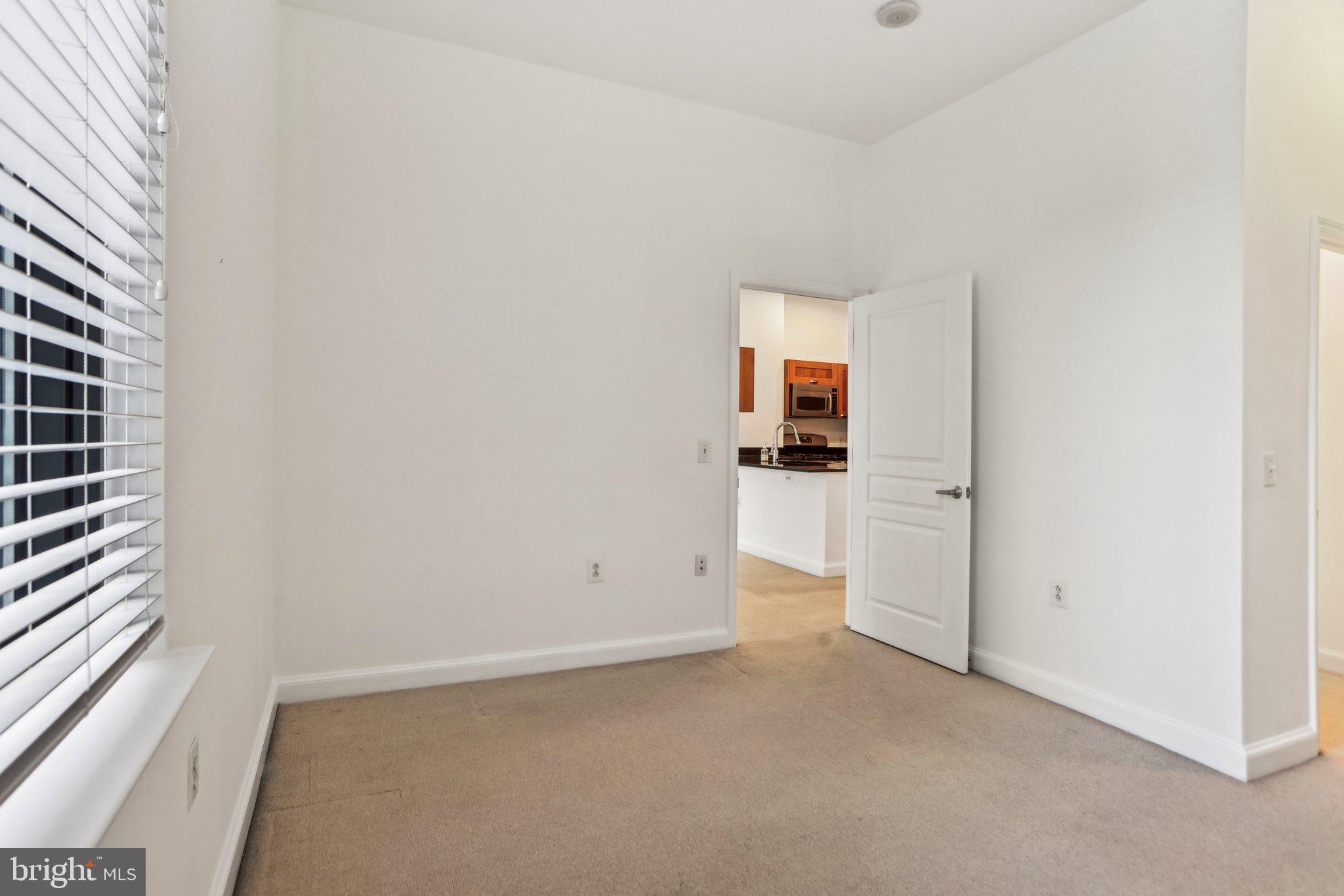 MIDTOWN ALEXANDRIA STATION CONDOMINIUM - Residential