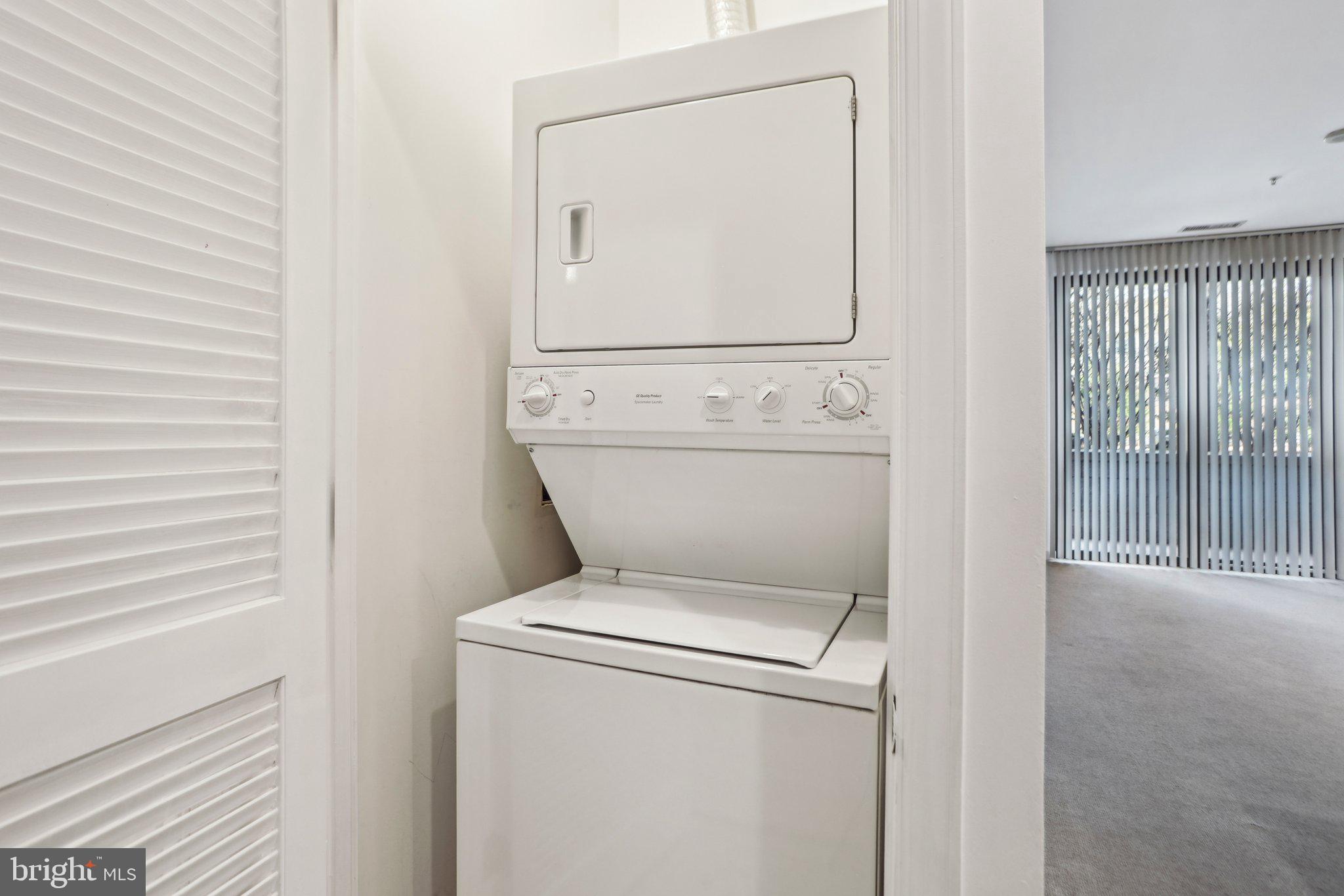 MIDTOWN ALEXANDRIA STATION CONDOMINIUM - Residential