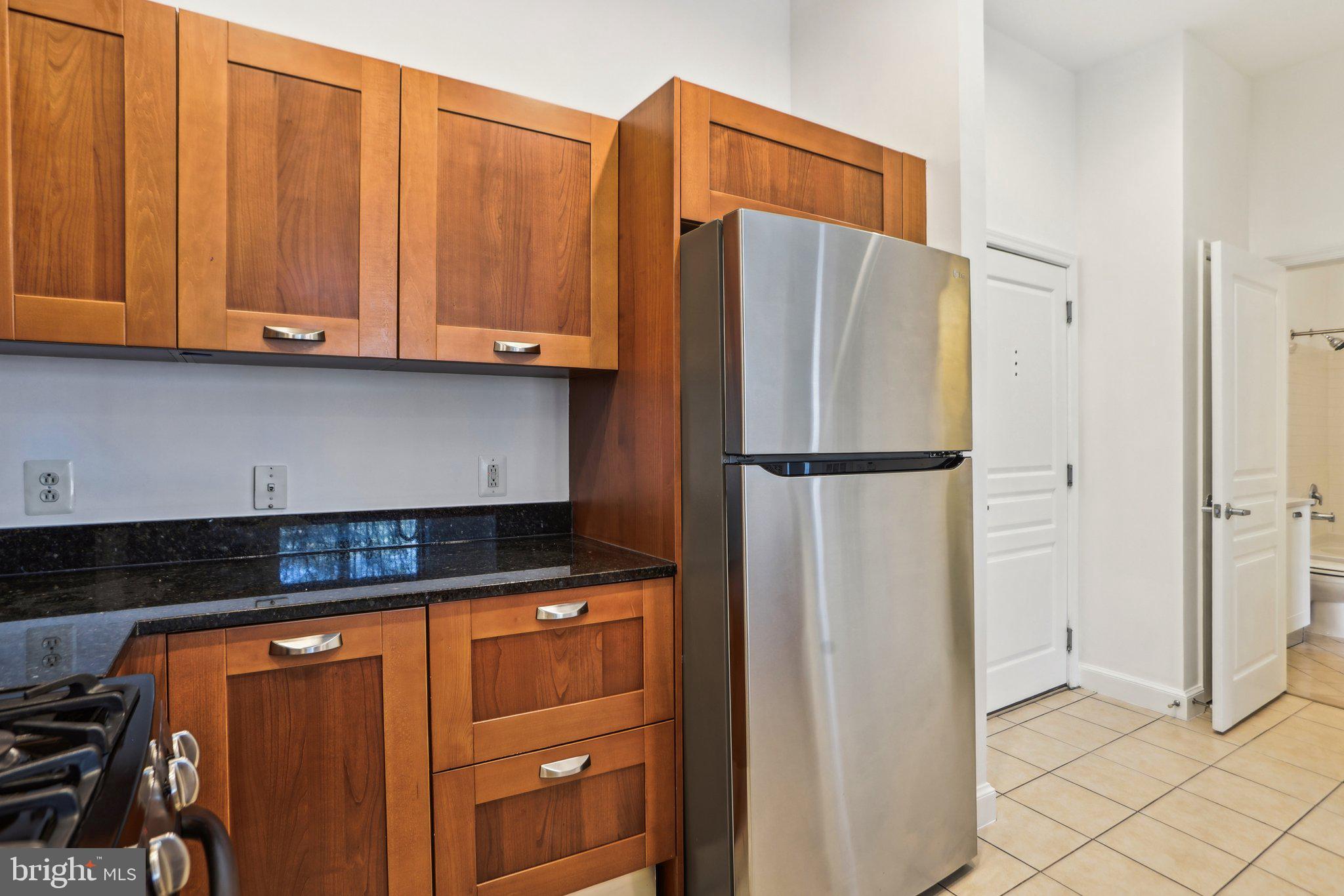 MIDTOWN ALEXANDRIA STATION CONDOMINIUM - Residential