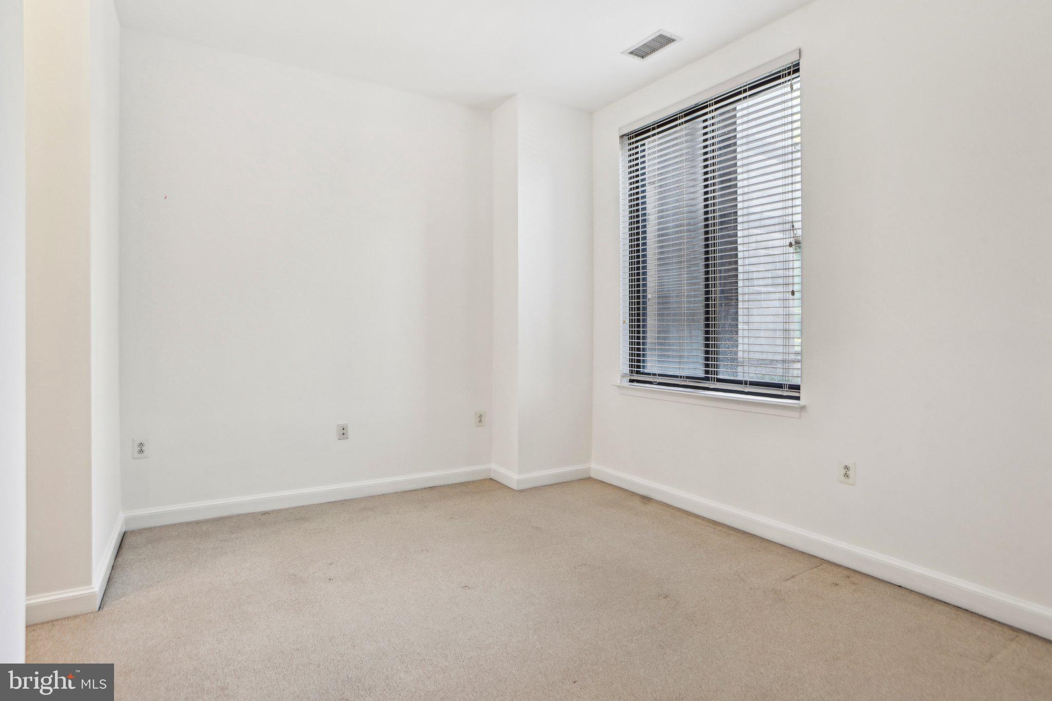 MIDTOWN ALEXANDRIA STATION CONDOMINIUM - Residential