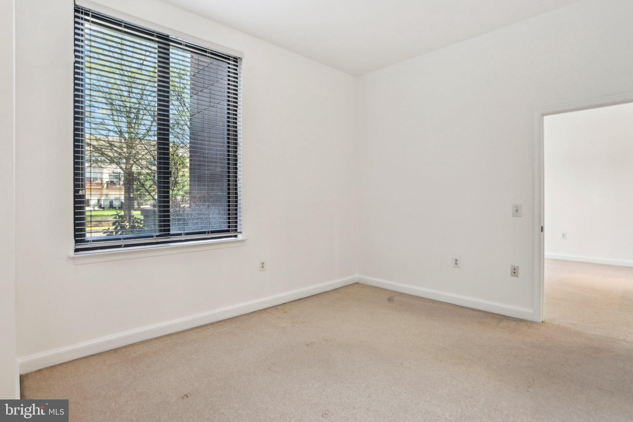 MIDTOWN ALEXANDRIA STATION CONDOMINIUM - Residential