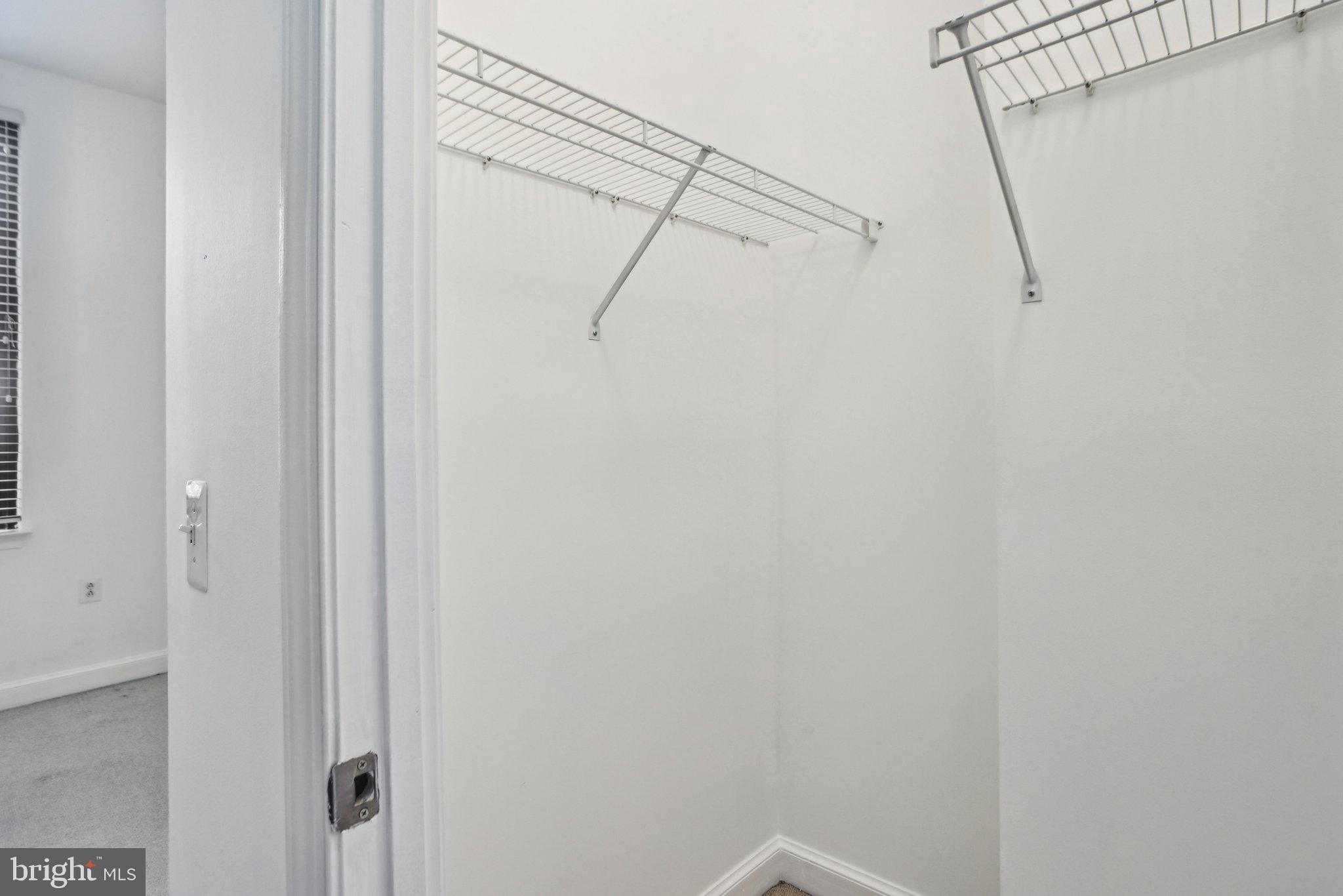 MIDTOWN ALEXANDRIA STATION CONDOMINIUM - Residential