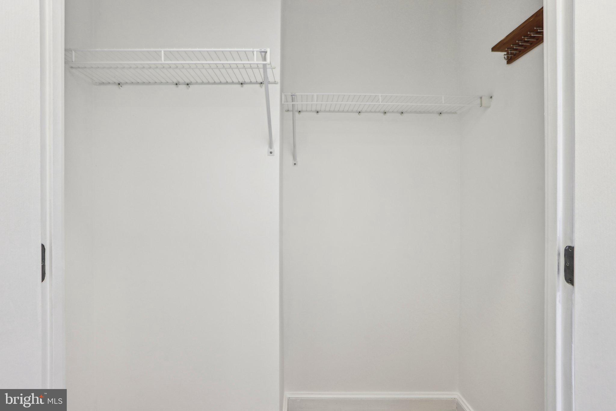 MIDTOWN ALEXANDRIA STATION CONDOMINIUM - Residential