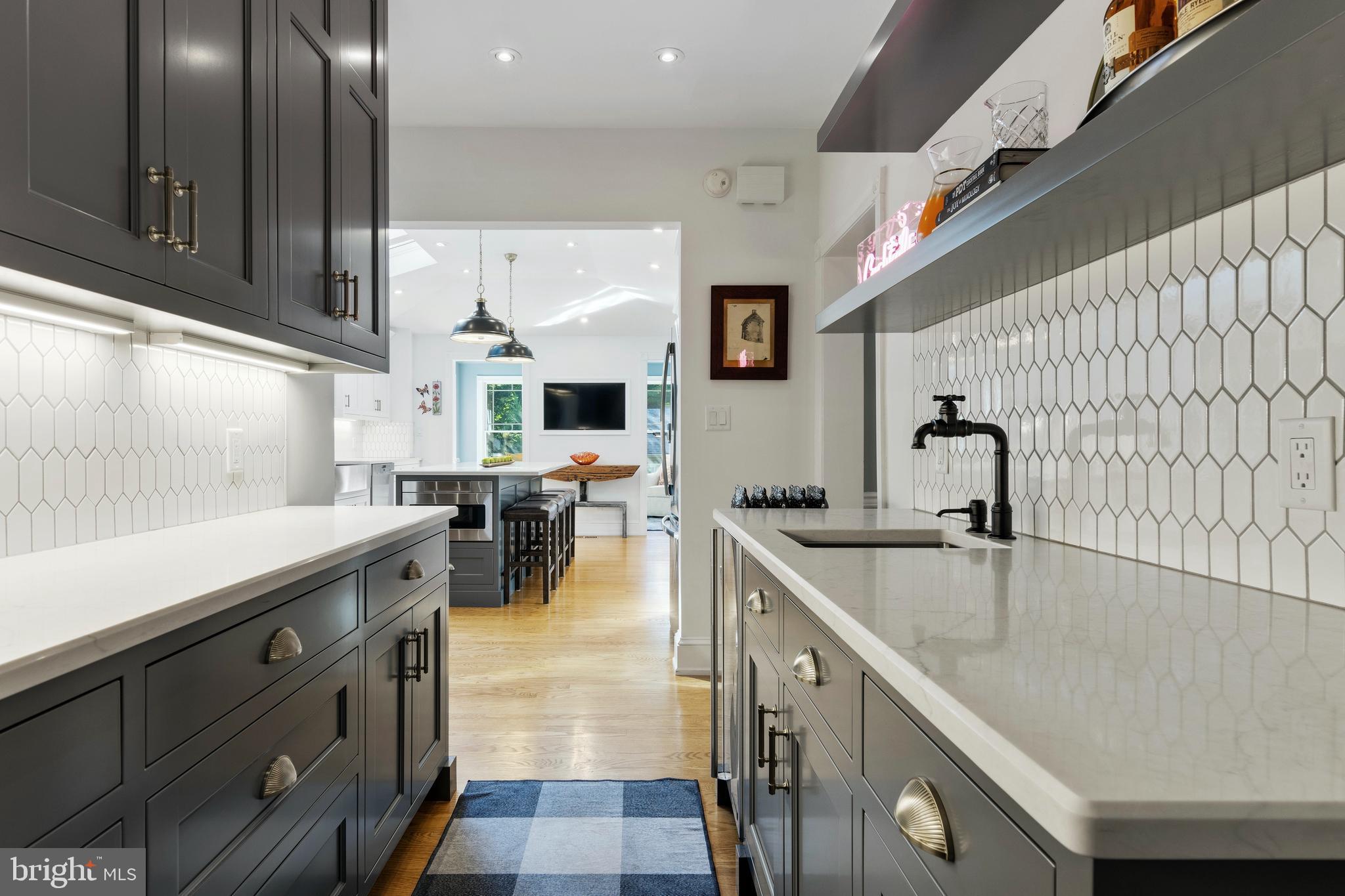 SOUTH WAYNE - Residential