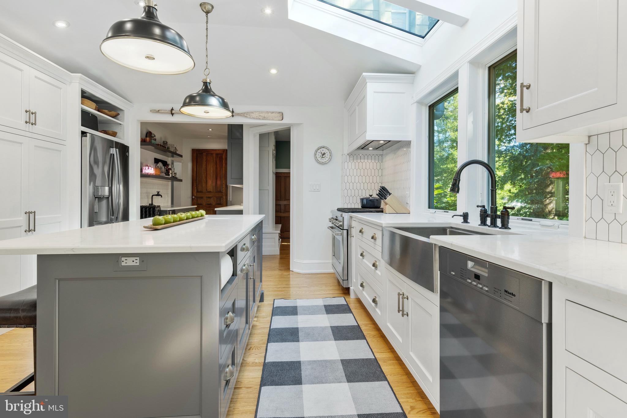 SOUTH WAYNE - Residential