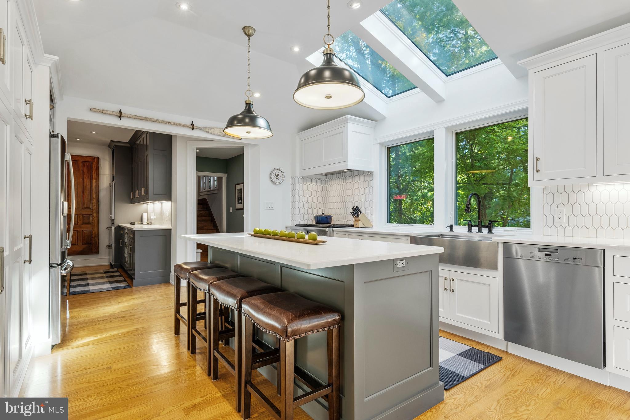 SOUTH WAYNE - Residential