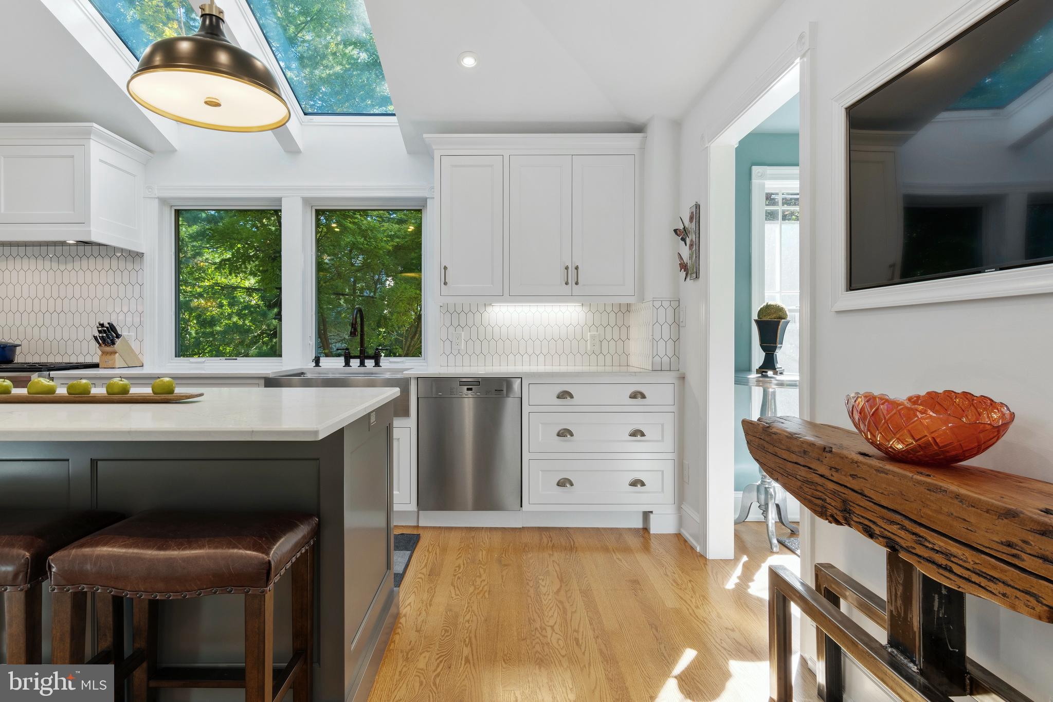 SOUTH WAYNE - Residential