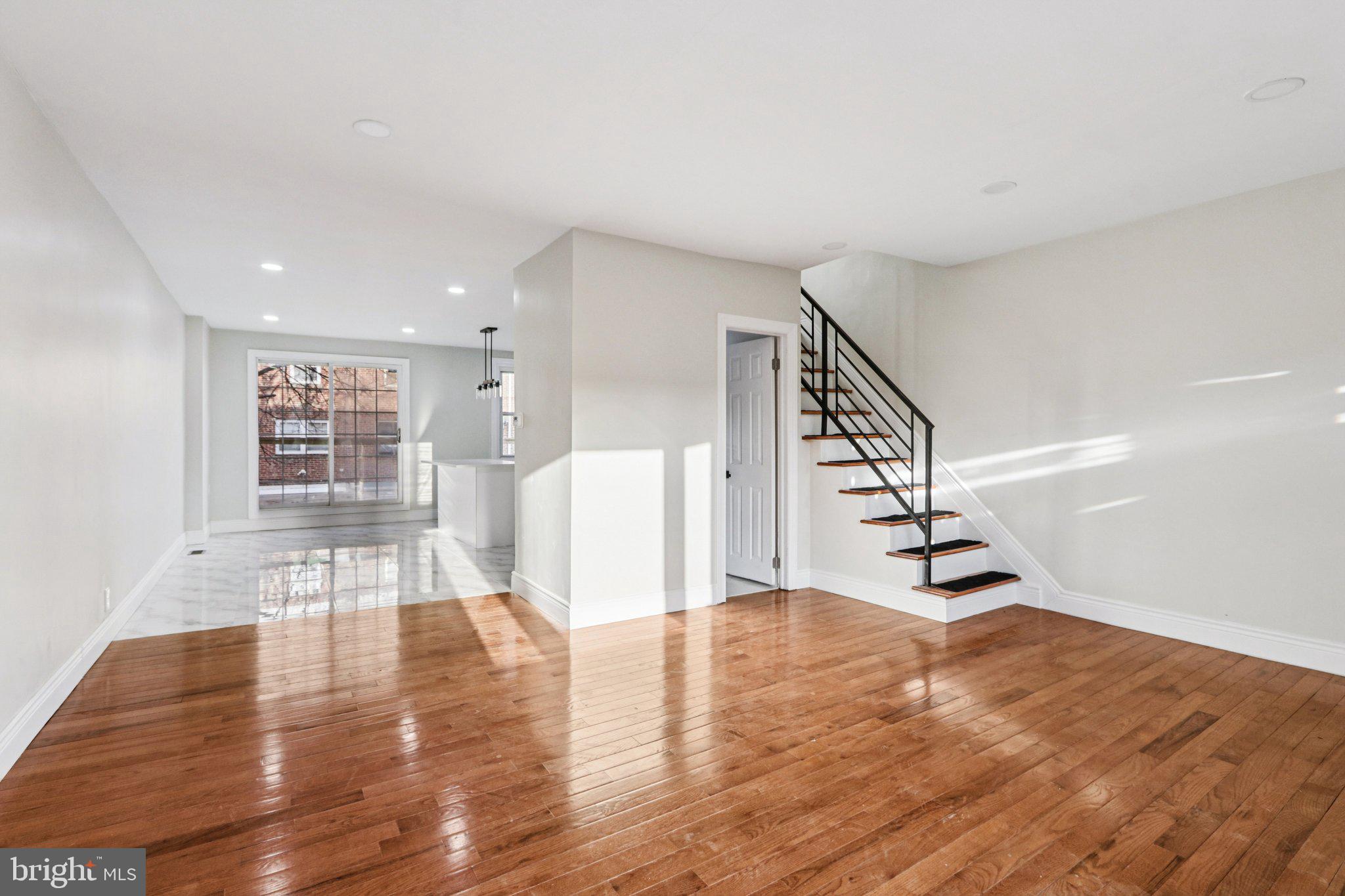 WEST OAK LANE - Residential