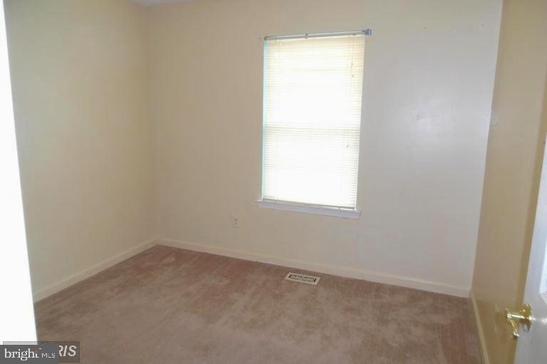 CONSTANT FRIENDSHIP - Residential Lease