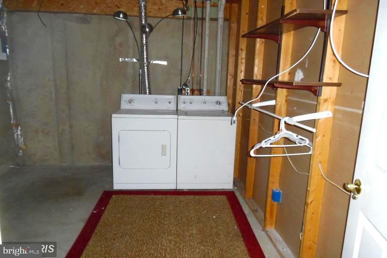 CONSTANT FRIENDSHIP - Residential Lease