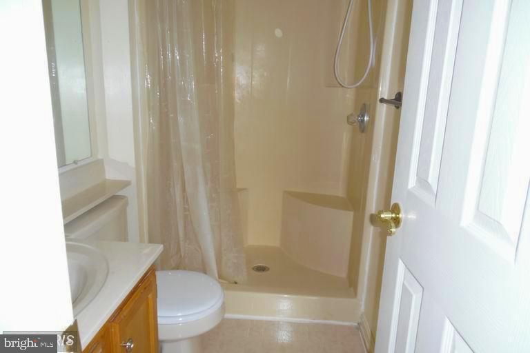 CONSTANT FRIENDSHIP - Residential Lease