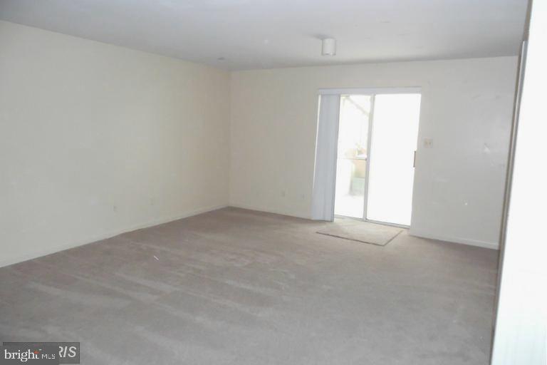 CONSTANT FRIENDSHIP - Residential Lease