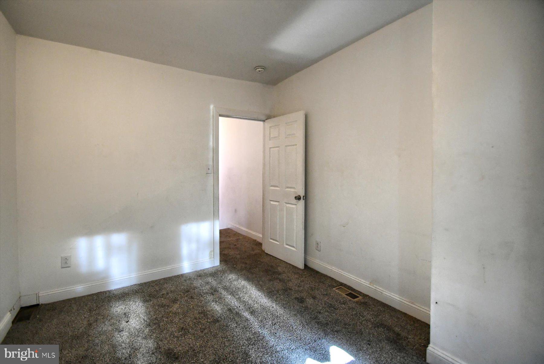 PHILADELPHIA (NORTHWEST) - Residential