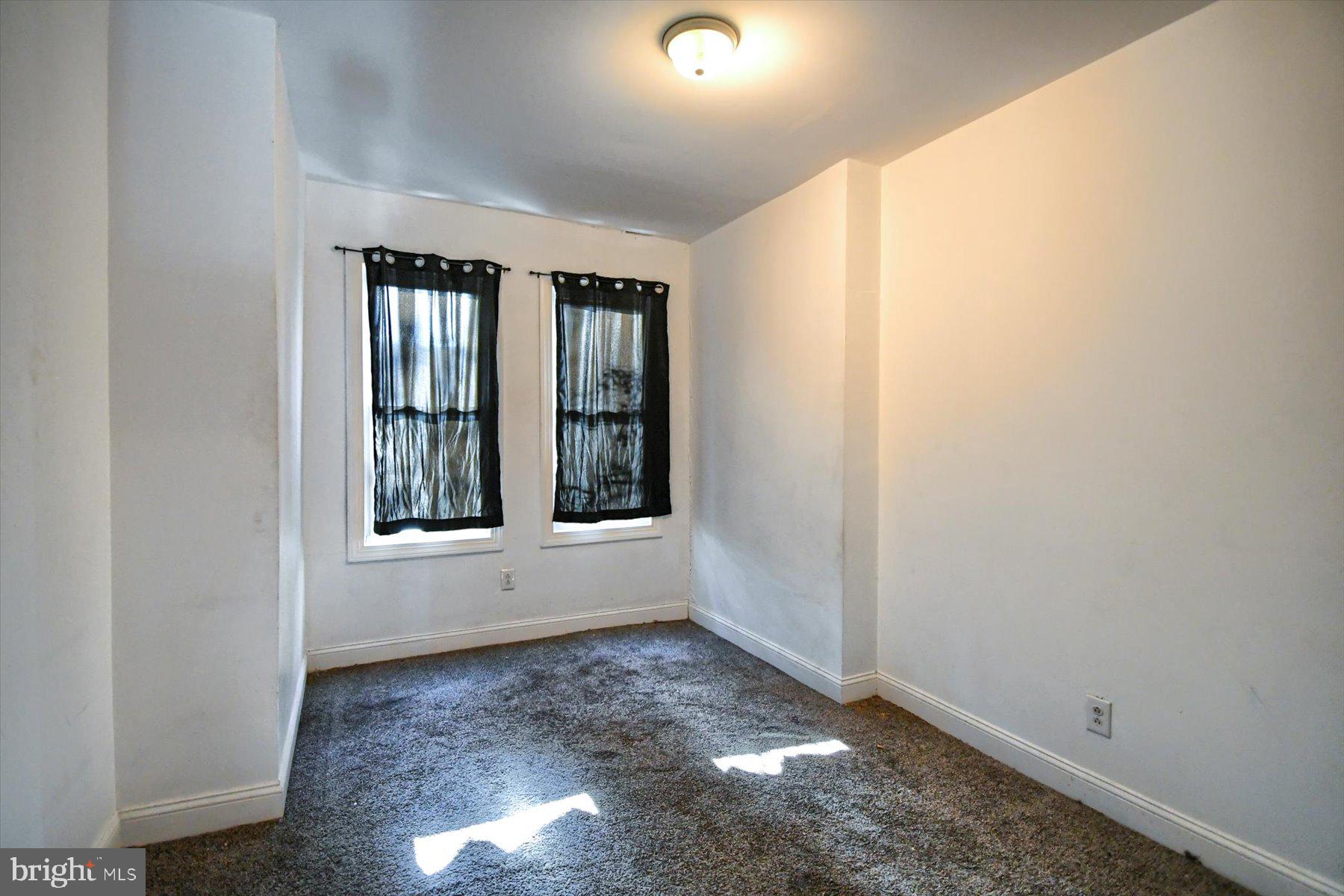 PHILADELPHIA (NORTHWEST) - Residential