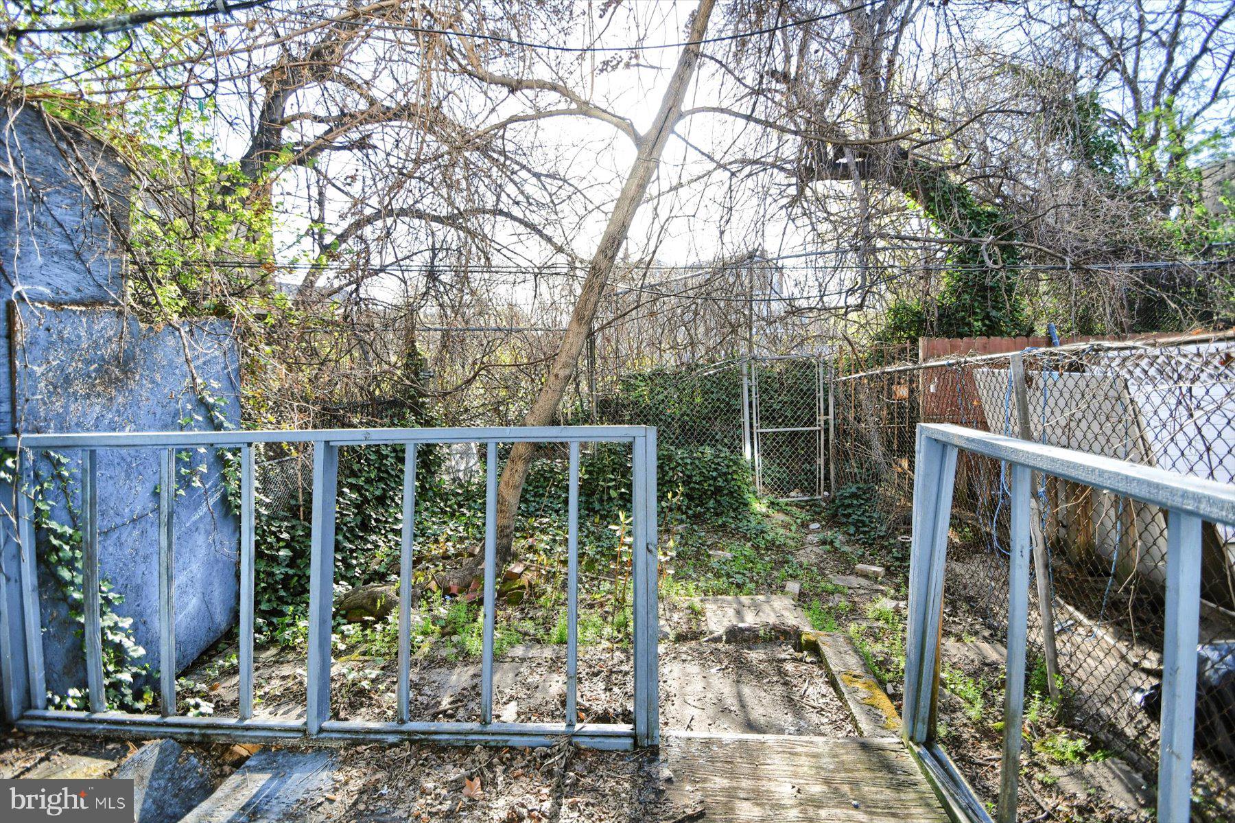 PHILADELPHIA (NORTHWEST) - Residential