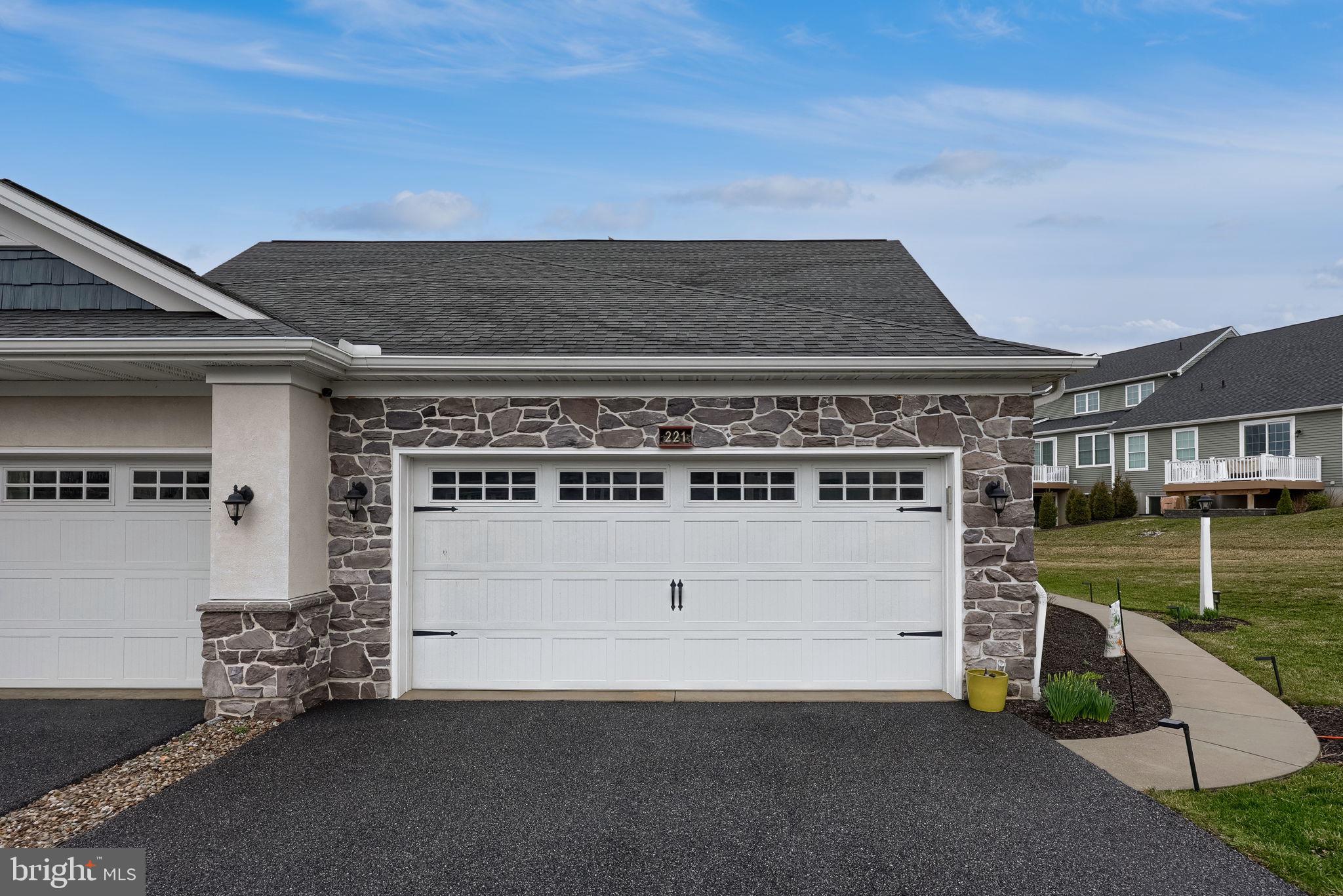 CROSSGATES - Residential