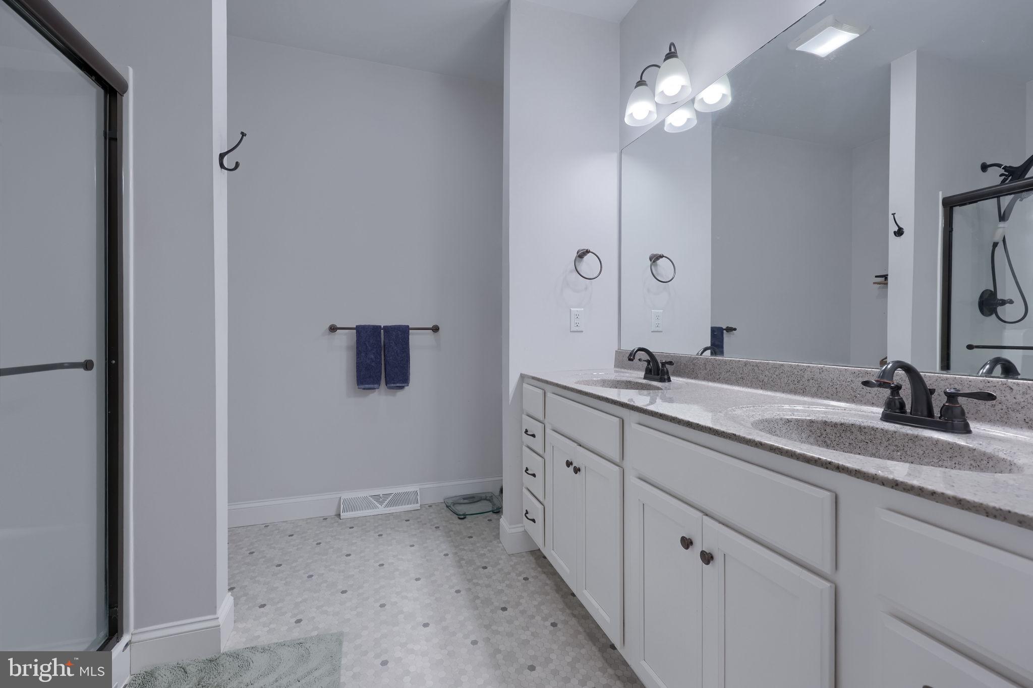 CROSSGATES - Residential