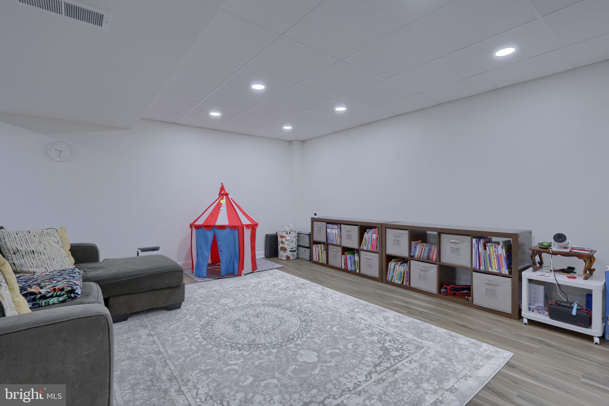 CROSSGATES - Residential