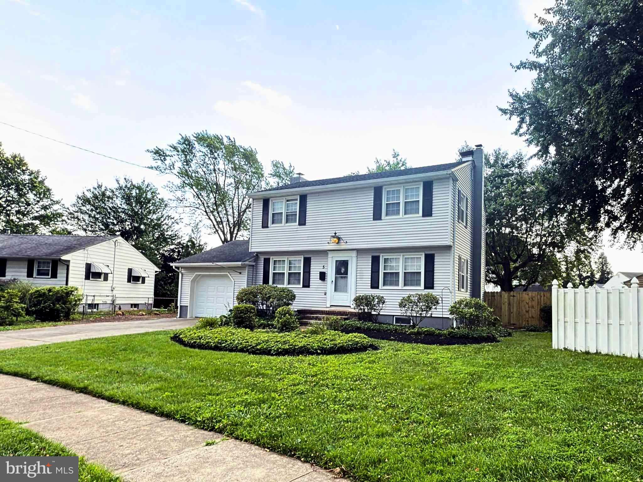 5 BOLTON ROAD