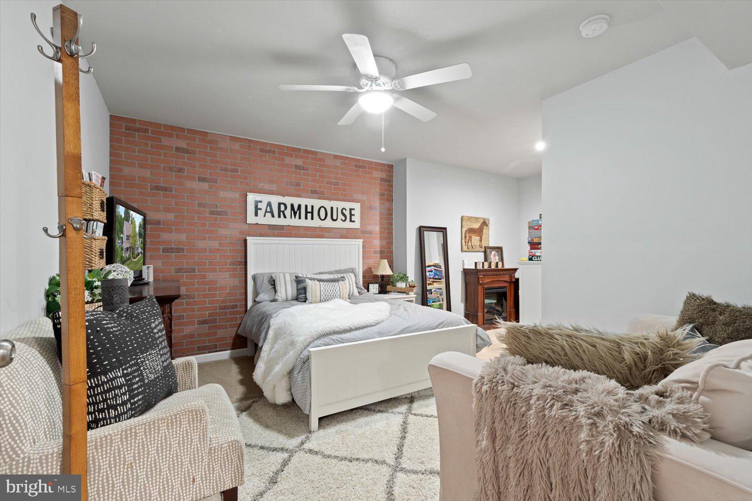 BRUNNERVILLE - Residential