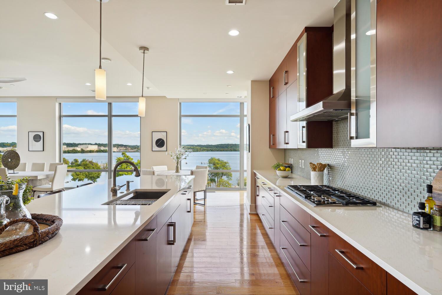 THE ORONOCO - Residential