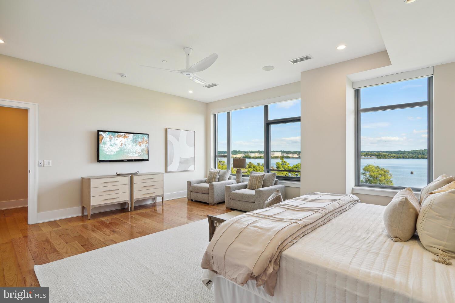 THE ORONOCO - Residential