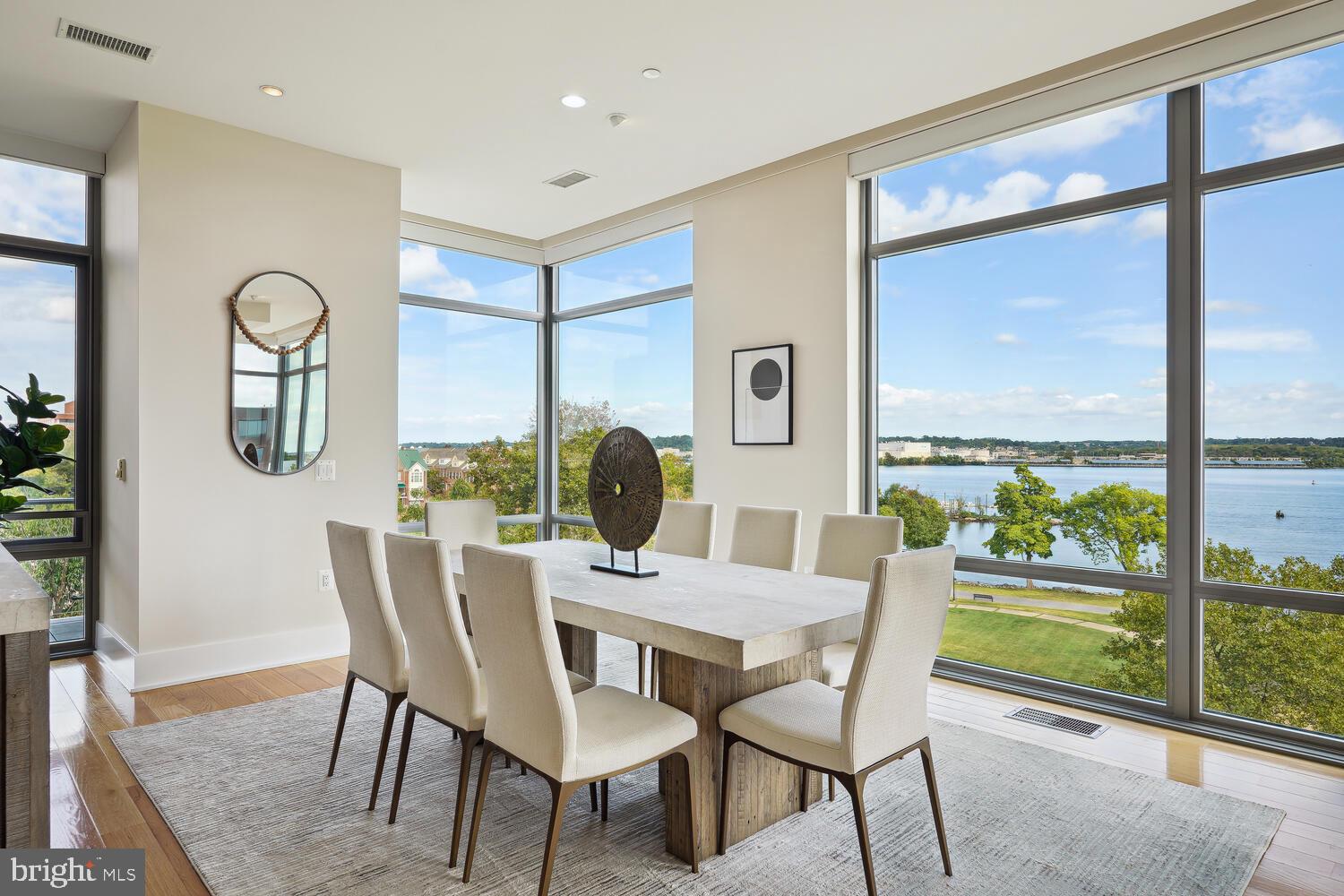 THE ORONOCO - Residential