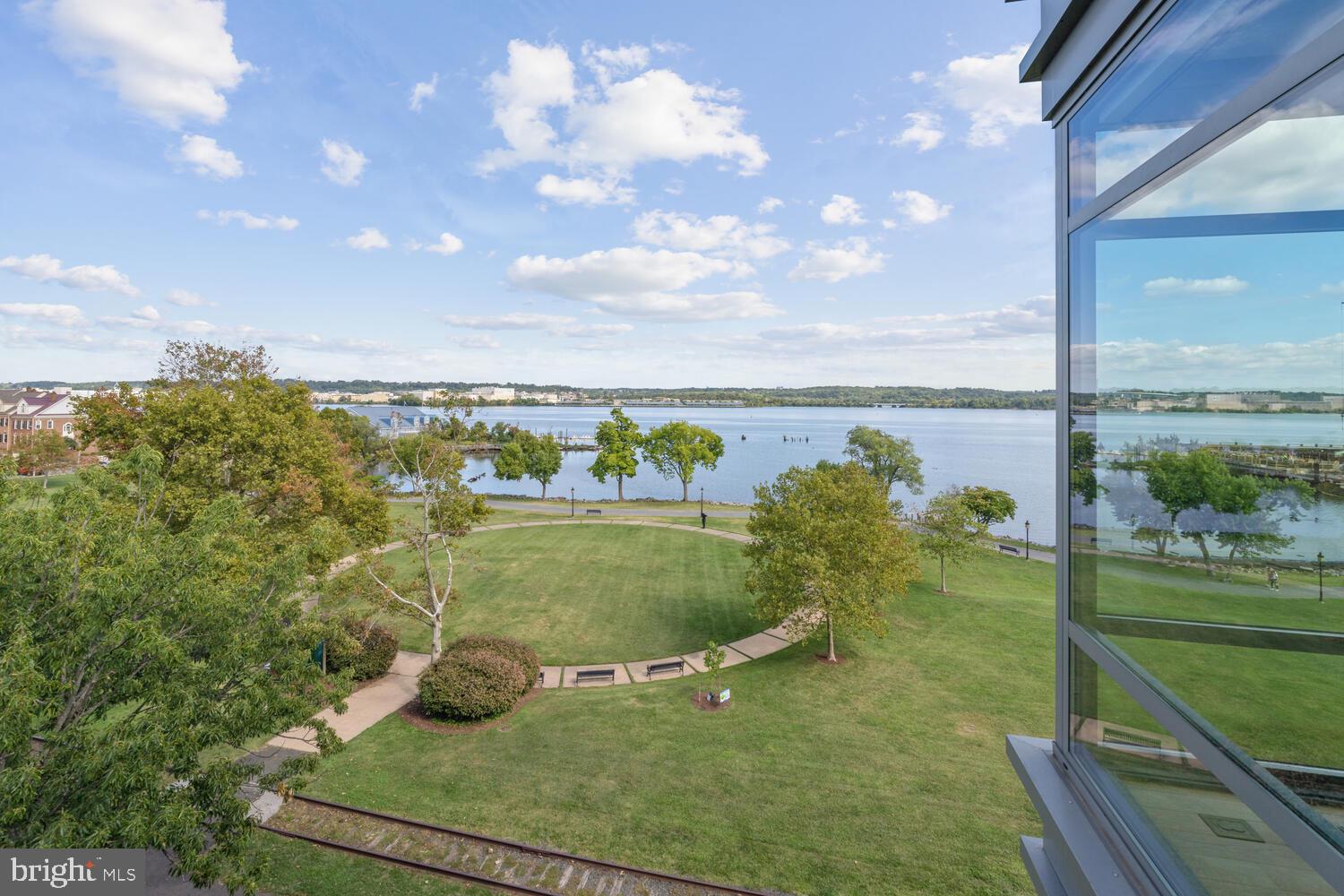 THE ORONOCO - Residential