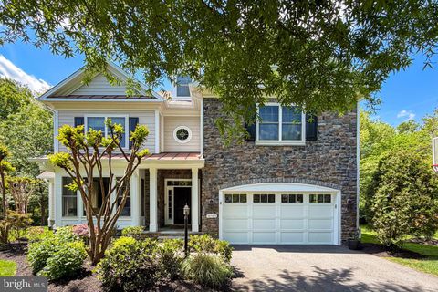 Photo of 10505 Taba Cove Court, FAIRFAX, VA 22030 (MLS # VAFC2008208)
